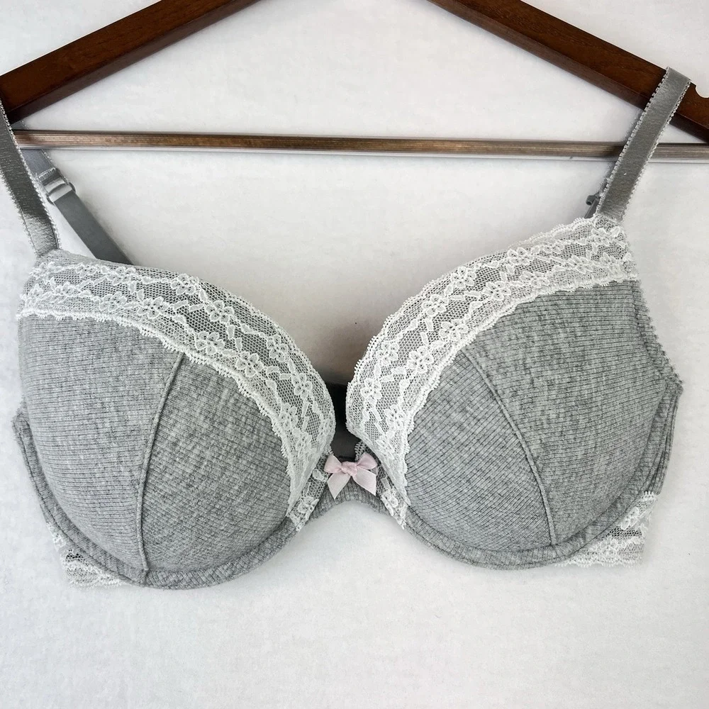 Victoria's Secret Plunge Gray & White Lace Trim Bow 34D
